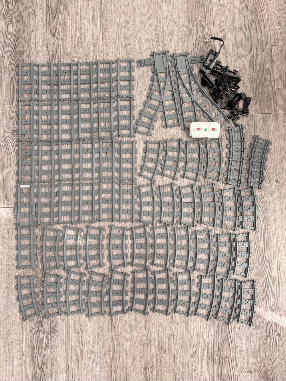 LEGO train tracks Bulk Lot, 31 Curved 28 Straight Pieces 2 Switch Tracks & more